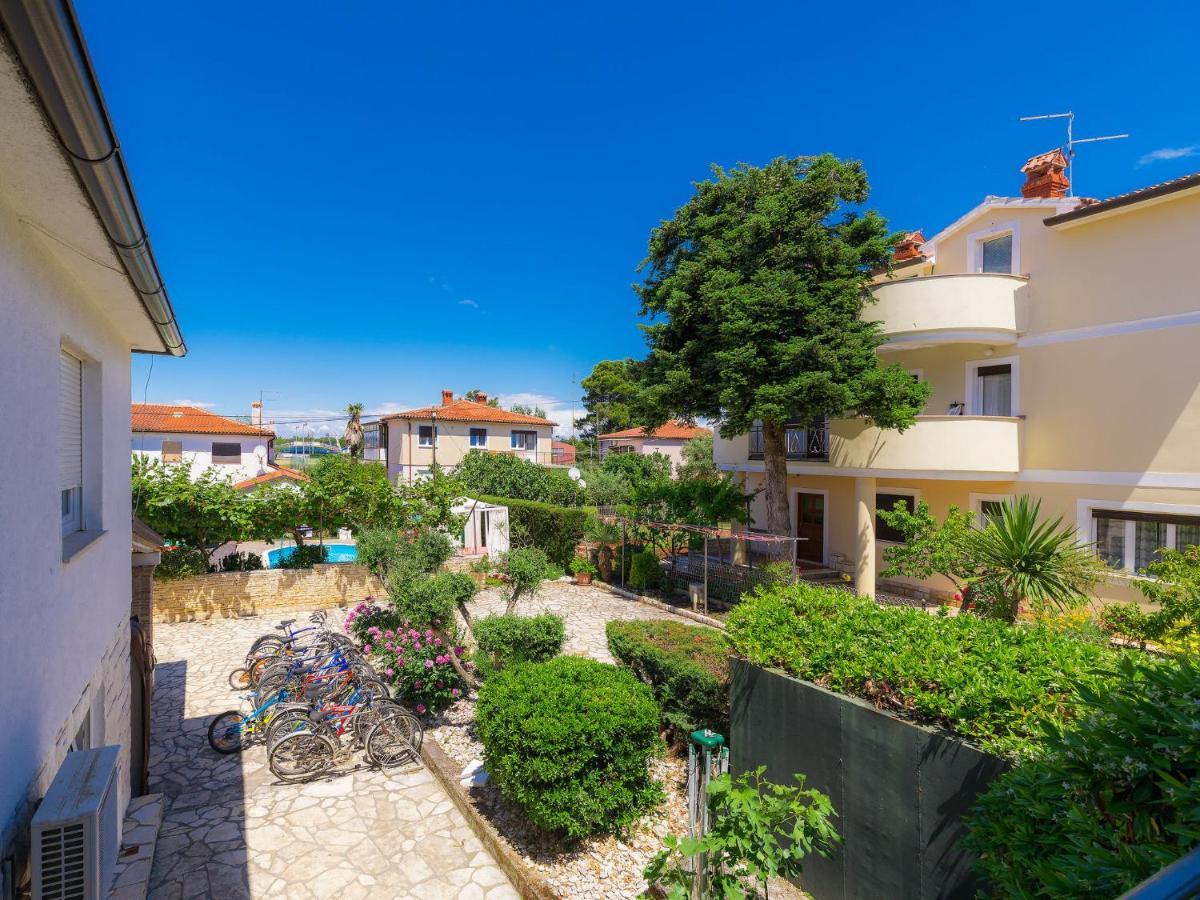 Apartment Nika-5 Umag Bagian luar foto