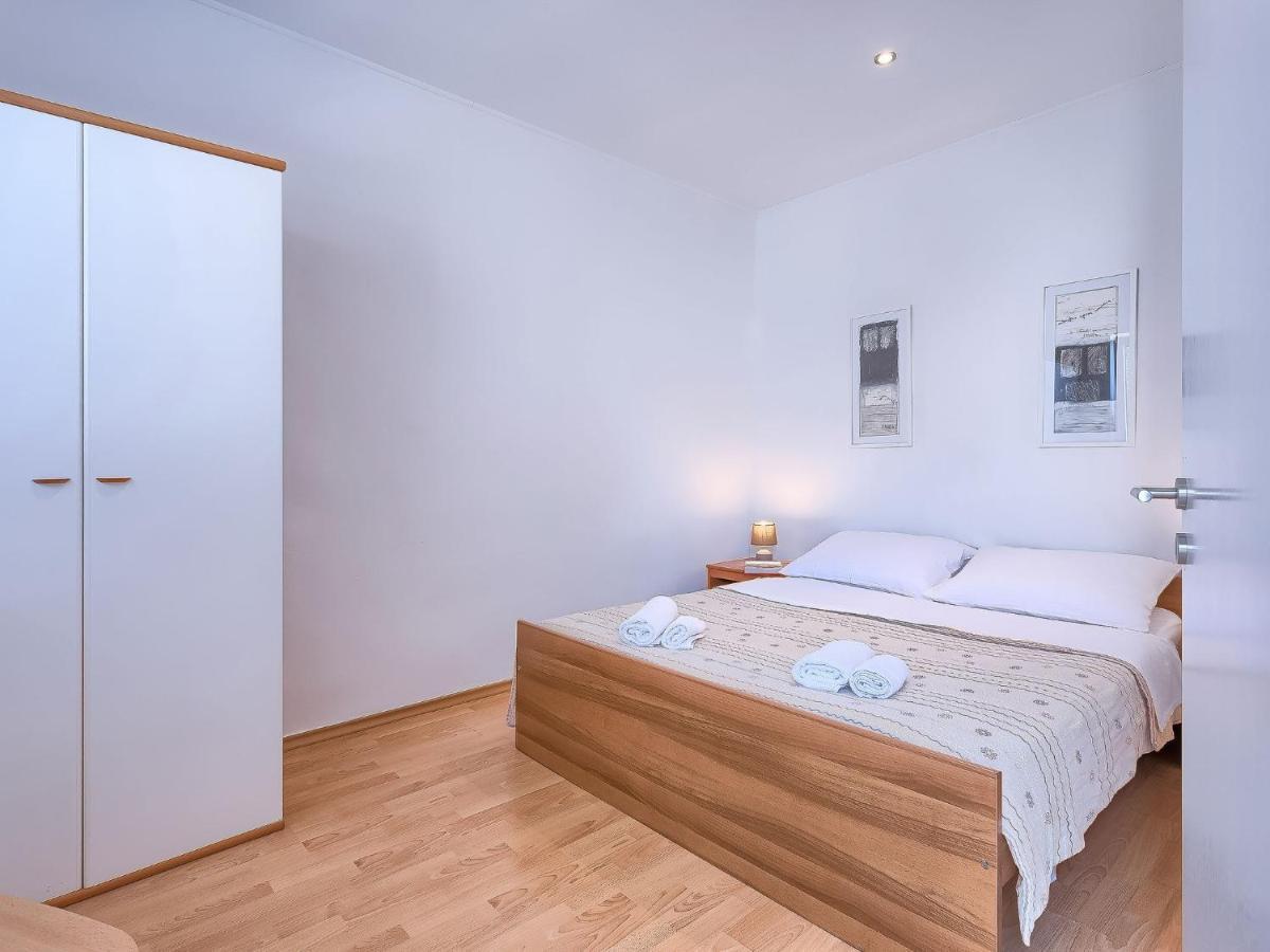 Apartment Nika-5 Umag Bagian luar foto